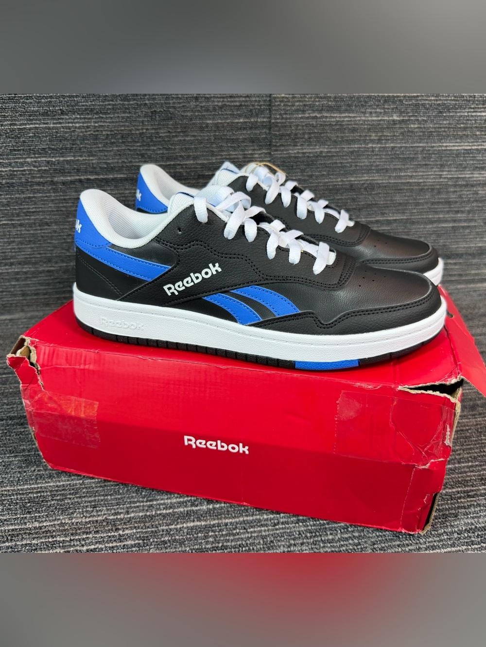 Reebok BB 1000 Unisex Basketball Shoe Black/Blue/White Mens 9 Woman’s 10.5 New